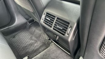 Jaguar E-PACE 2.0 P250 R-Dynamic SE Black 5dr Auto - Panoramic Roof - 