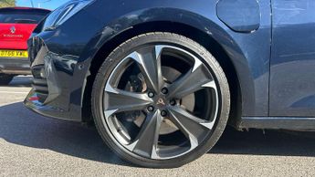 Cupra Leon 1.4 eHybrid VZ2 5dr DSG (Heated Steering Wheel)(Navigation)(Park