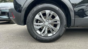 Peugeot 2008 SUV 100kW Active Premium+ 50kWh 5dr Auto