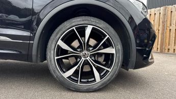 Volkswagen Tiguan 1.4 TSI eHybrid R-Line 5dr DSG (Dynamic Chassis Control)(Adaptiv