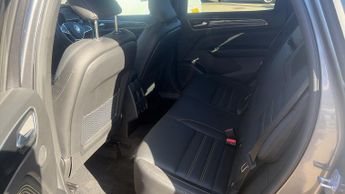 Renault Arkana 1.6 E-Tech full hybrid 145hp Engineered 5dr Auto with Carplay  N