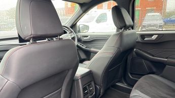 Ford Kuga 2.5 PHEV ST-Line 5dr CVT (Front/Rear Parking Sensors)(Navigaton)