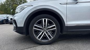 Volkswagen Tiguan 2.0 TDI 200 4Motion Elegance 5dr DSG (Blind Spot Assist)(Panoram