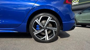 Volkswagen Golf 2.0 TSI 320 R 4Motion 5dr DSG (Blind Spot Assist)(Wireless Charg