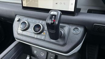 Land Rover Defender 3.0 D250 X-Dynamic S 110 5dr Auto With Heated Seats and Sliding 