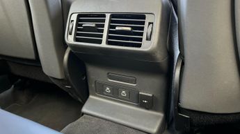 Land Rover Range Rover Velar 3.0 D300 MHEV Dynamic HSE 5dr Auto With Heated Front Seats and S
