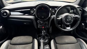 Mini Hatch 1.5 Cooper Sport 5dr Auto