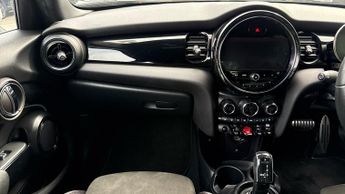 Mini Hatch 1.5 Cooper Sport 5dr Auto