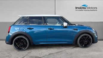 Mini Hatch 1.5 Cooper Sport 5dr Auto