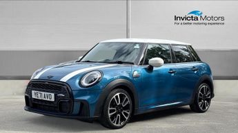 Mini Hatch 1.5 Cooper Sport 5dr Auto