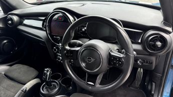 Mini Hatch 1.5 Cooper Sport 5dr Auto