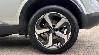 Nissan Qashqai 1.3 DiG-T MH 158 N-Connecta 5dr Xtronic