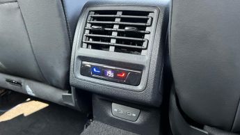 Volkswagen Golf 2.0 TSI 320 R 4Motion 5dr DSG With Panoramic Sunroof and Rear Ca