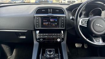 Jaguar F-PACE 3.0d V6 S 5dr Auto AWD Auto with 2 Owners  Keyless Entry  Heated