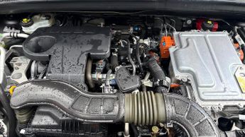 Renault Captur 1.6 E-Tech Plug-in hybrid 160 Engineered 5dr Auto