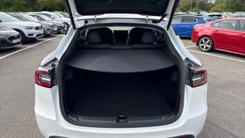 Tesla Model Y RWD 5dr Auto (Fixed Glass Roof)(Navigation)(Heated Front Seats)