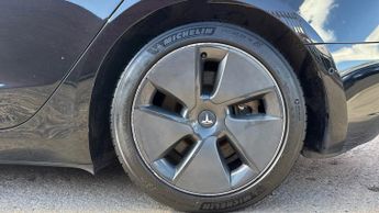 Tesla Model 3 Long Range AWD 4dr Auto