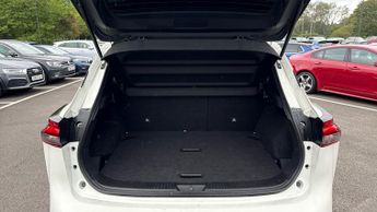 Nissan Qashqai 1.3 DiG-T MH 158 N-Connecta 5dr Xtronic (Panoramic Glass Roof)(3