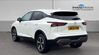Nissan Qashqai 1.3 DiG-T MH 158 N-Connecta 5dr Xtronic (Panoramic Glass Roof)(3