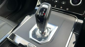 Land Rover Range Rover Evoque 1.5 P300e R-Dynamic SE 5dr Auto With Heated Seats and Adaptive C