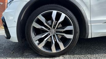 Volkswagen Tiguan 2.0 TDi 150 4Motion R-Line Tech 5dr DSG