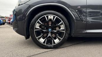 BMW IX3 210kW M Sport Pro 80kWh 5dr Auto (Electric Towbar)(Opening Sunro