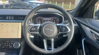 Jaguar F-PACE 2.0 D200 R-Dynamic SE Black 5dr Auto AWD VAT Q With Heated Seats