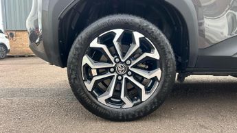 Toyota Yaris Cross 1.5 Hybrid Design 5dr CVT