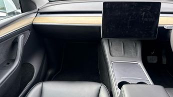 Tesla Model Y RWD 5dr Auto