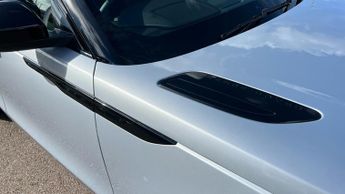 Land Rover Range Rover Velar 2.0 D200 MHEV Dynamic SE 5dr Auto With Heated Seats and Sliding 