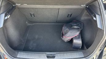 MG MG4 EV 125kW SE EV 51kWh 5dr Auto (Rear Parking Sensors)(Apple Carplay/