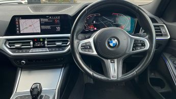 BMW 3 Series 318i M Sport 4dr Step Auto - 19 inch bicolour Alloys - 