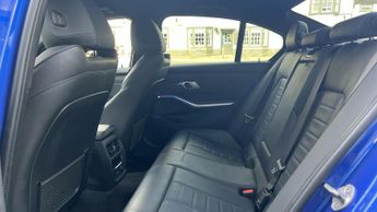 BMW 3 Series 318i M Sport 4dr Step Auto - 19 inch bicolour Alloys - 