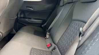 Toyota C-HR 1.8 Hybrid Design 5dr CVT