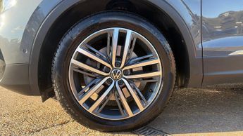 Volkswagen Tiguan 1.4 TSI eHybrid Elegance 5dr DSG with 1 Owner  Panoramic Roof  R