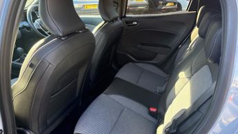Renault Clio 1.6 E-TECH full hybrid 145 Techno 5dr Auto