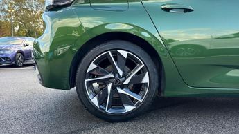 Peugeot 308 1.2 PureTech Allure Premium 5dr EAT8 (Keyless Go)(Navigation)(Du