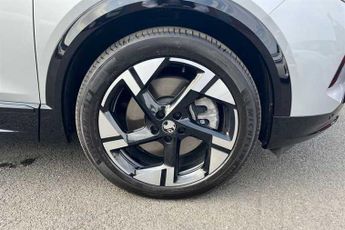 Vauxhall Grandland Electric 73kWh Ultimate SUV 5dr Electric Auto (213 ps)