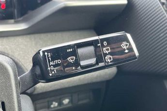 Vauxhall Grandland Electric 73kWh Ultimate SUV 5dr Electric Auto (213 ps)