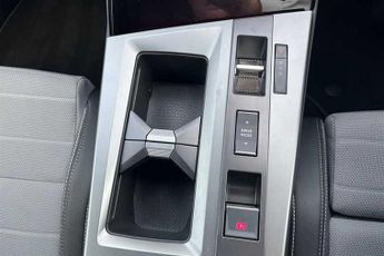 Vauxhall Grandland Electric 73kWh Ultimate SUV 5dr Electric Auto (213 ps)