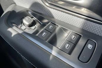 Vauxhall Grandland Electric 73kWh GS SUV 5dr Electric Auto (213 ps)