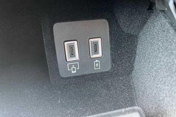 Vauxhall Grandland Electric 73kWh GS SUV 5dr Electric Auto (213 ps)