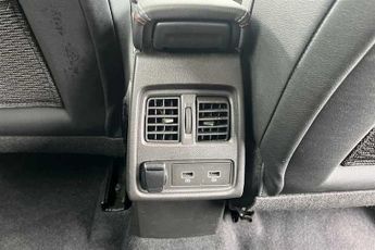 Renault Captur 1.6 E-TECH (145 PS) RS Line 5 Door Petrol Hybrid SUV Automatic *