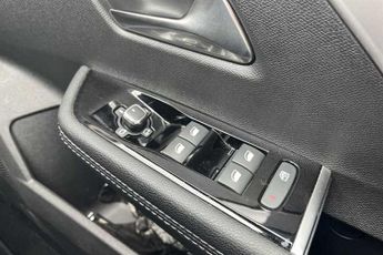 Vauxhall Astra Electric 54kWh GS Sports Tourer 5dr Electric Auto (156 ps)