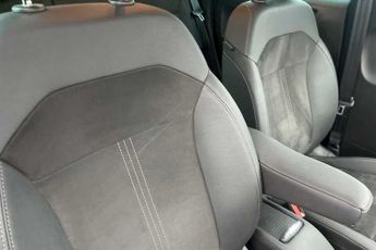 Vauxhall Crossland 1.2 Turbo Ultimate SUV 5dr Petrol Auto Euro 6 (s/s) (130 ps)