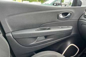 RENAULT CAPTUR 0.9 TCE 90 Play 5dr