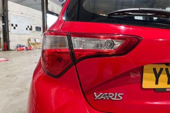 TOYOTA YARIS 1.5 VVT-h Icon Hatchback 5dr Petrol Hybrid E-CVT Euro 6 (s/s) (1