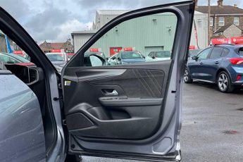 VAUXHALL MOKKA Electric 50kWh Ultimate SUV 5dr Electric Auto (136 ps)