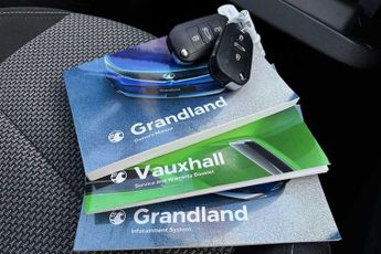 VAUXHALL GRANDLAND 1.2 Turbo Design 5dr
