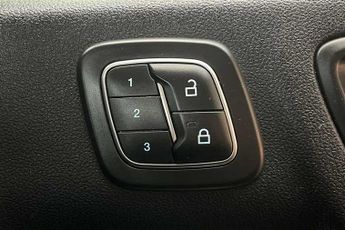 FORD KUGA 2.5 Duratec 14.4kWh Vignale SUV 5dr Petrol Plug-in Hybrid CVT Eu